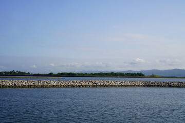 海と消波ブロック（宮城県亘理町鳥の海）