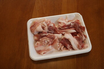 豚肉型切り落としスーパーのセールパック安い物価高騰