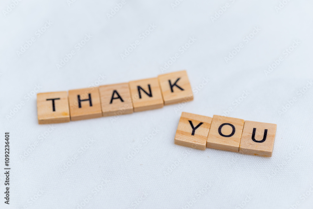 Aufkleber thank you message business context wooden blocks minimalist setup close perspective appreciation con