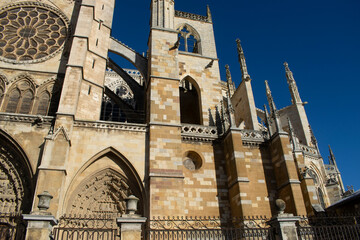 Catedral gótica de León situada en España.