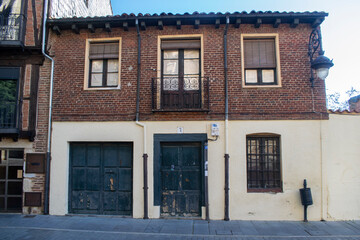 Casas antiguas del casco hist&oacute;rico de Le&oacute;n, Espa&ntilde;a