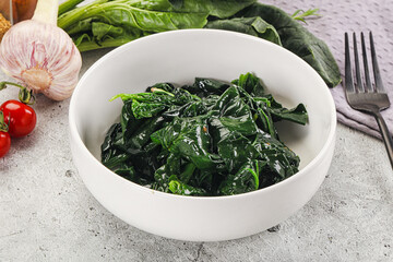 Coocked green spinach with oil