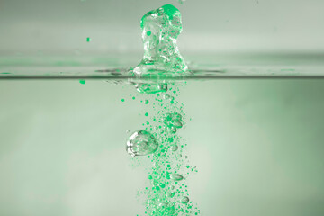 farbe tropfen wasser grün