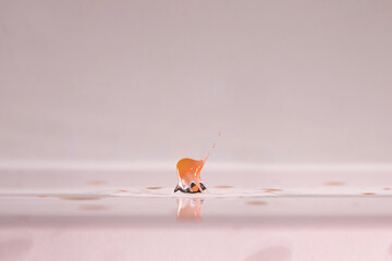 farbe tropfen wasser orange