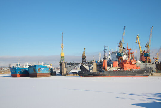 ST. PETERSBURG, RUSSIA - FEBRUARY 17, 2016: Winter frosty day at Kanonersky shipyard