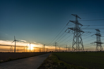 sicherer Energietransport über Hochspannungsleitungen