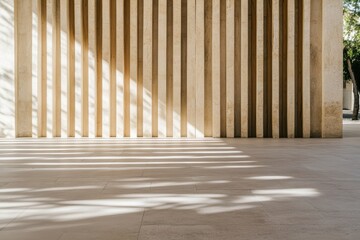 Obraz premium 光と影が交差する現代建築の壁の前景