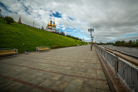 Tyumen embankment, August 2024.