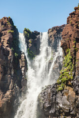 Majestuosa Vista del R&iacute;o Iguaz&uacute; en Misiones, Argentina