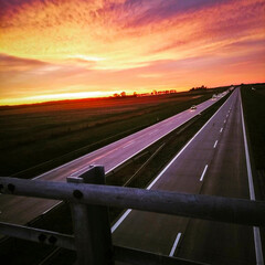 słońce nad autostradą © Jakarei