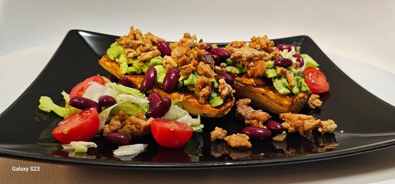 Sweet potato, dinner, lunch, cooking, haelthy, kidney beans, avocado, green, new, plate