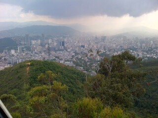 CARACAS DESDE LAS ALTURAS DESDE EL CAMINO DE LOS ESPAÑOLES