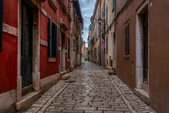 Fototapeta Beautifully landscaped streets and small squares in Rovinj, Istria, Croatia