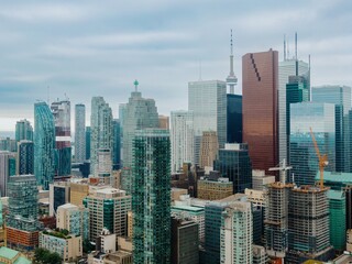 Fototapeta premium View of buildings and skyscrapers in downtown Toronto, Toronto, Ontario, Canada.