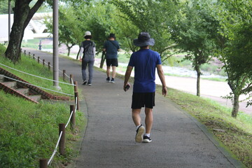 Image of people walking on Daecheongcheon Trail