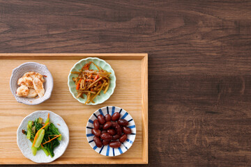 Japanese side dishes on a tray.  お盆の上の日本のおかず
