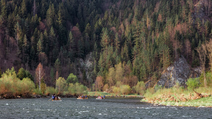 Spływ Dunajcem  w Pieninach  © Wojciech Lisiński