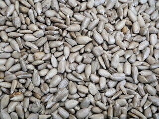 Sunflower seeds - packed with nutrients. Ideal for snacking, salads, baking. Versatile, gluten-free, vegan superfood for balanced diets