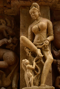 statue parshwanath temple, khajuraho, madhya pradesh, India, Asia