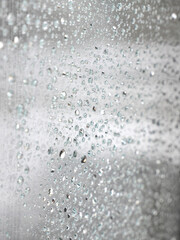 traces de pluie sur la fenêtre