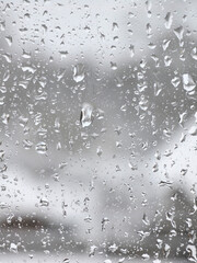eau sur la vitre