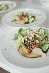 salad with pears and nuts