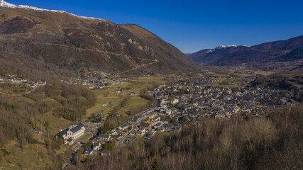 Saint Lary Soulan dans les Pyr&eacute;nn&eacute;es, France en Hiver