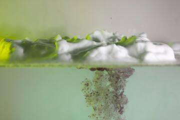 schaum farbe tropfen wasser gelb