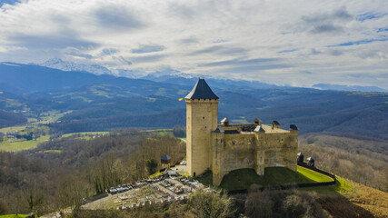 Photo Drone Château de Mauvezin dans les Pyrénnées, France en Hiver