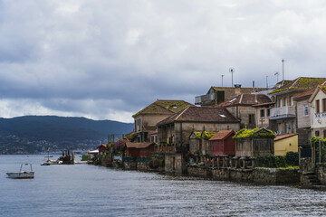 Obraz premium Praia do Padrón, Combarro, uno de los pueblos más famosos de Galicia. 