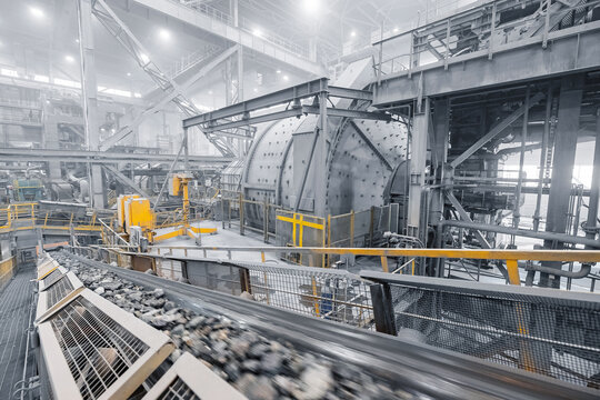 Industry factory Concentration for copper, gold, magnetite concentrate, ball mill grinds ore at mining and concentrating plant.