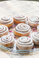glazed cinnamon roll frosting dessert