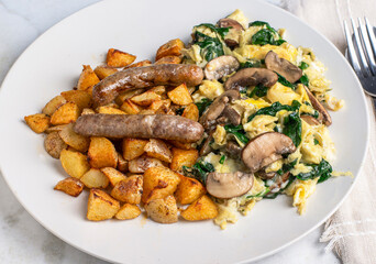 scramble eggs with spinach and mushrooms