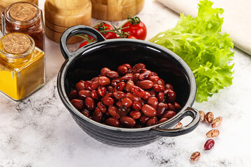Canned red beans in the bowl
