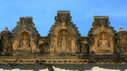 Obraz premium Image of stone temples and stone sculptures in India.