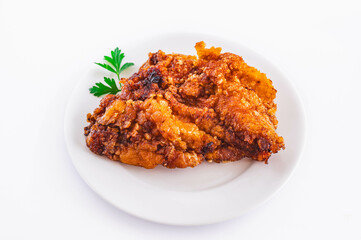 大きな鶏モモ肉の唐揚げ