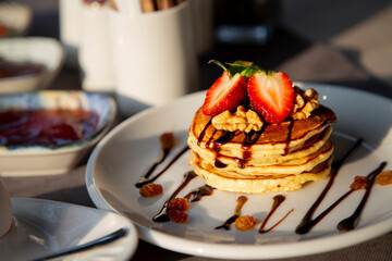 pancakes cake with strawberries