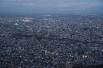 札幌藻岩山山頂展望台からみた札幌のビル群の街並み