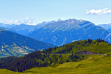 Die Jaufenpassstraße vor dem Jaufenpass in Richtung Meran in Südtirol