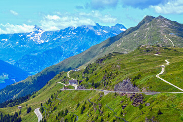 Die Jaufenstraße in Richtung Meran in Südtirol
