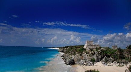 Ruins near majestic Mexico beach and ocean - wide shot © DevinSuperTramp