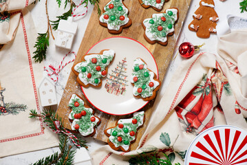 Obraz premium GINGERBREAD on a Christmas rustic background