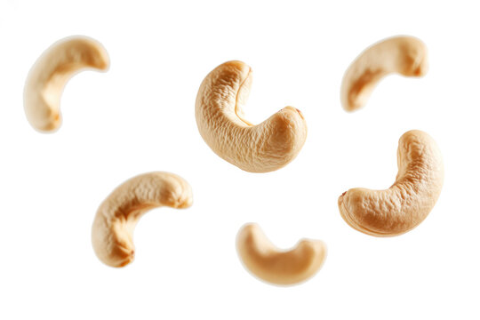 cashews on transparent background