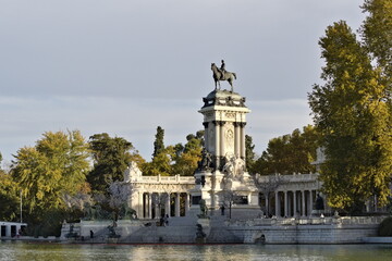 monument to alfonso XII in madrid's retiro park