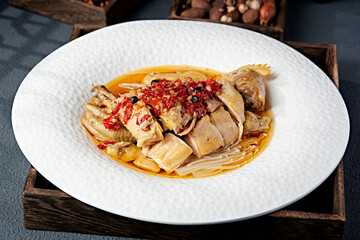 Hunan cuisine: Steamed chicken with black bean and chopped pepper