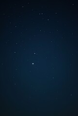 Obraz premium The night sky is strewn with stars