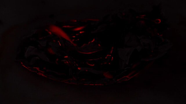 vid&eacute;o apparition de petits mots d'amours, sous les flammes, I love You