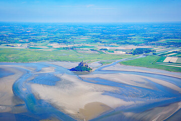 Vue aérienne du Mont-Saint-Michel
