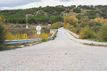 carretera cerrada por obras