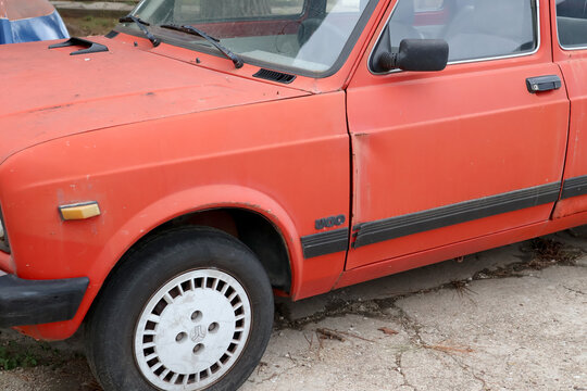 voiture zastava yugo fabriqu&eacute;e en Yougoslavie en 1988	
